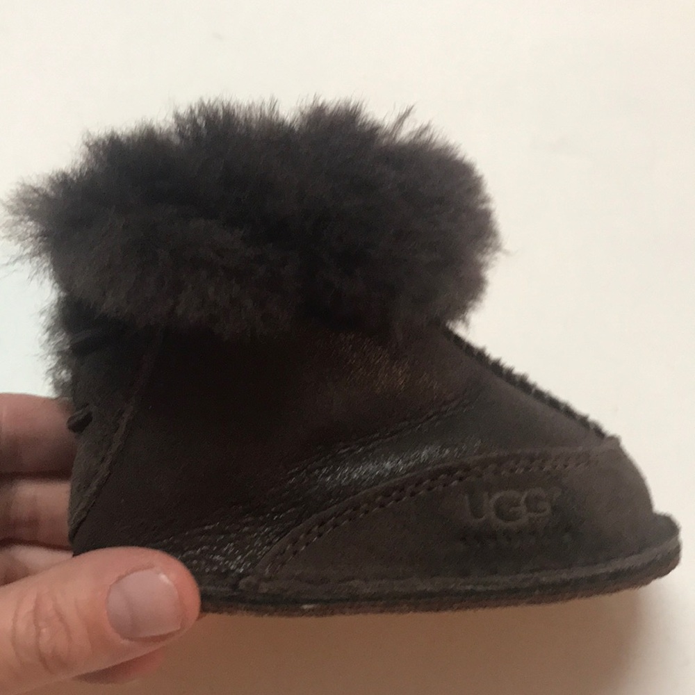 Uggs - Picture 4 of 4